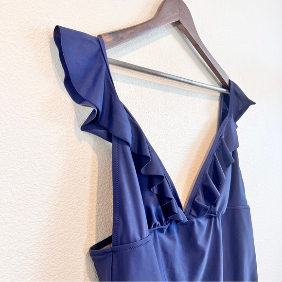 J.Crew Factory Ruffle V-Neck One-Piece Swimsuit Navy Blue 2X Resort Vacation EUC - Picture 2 of 12